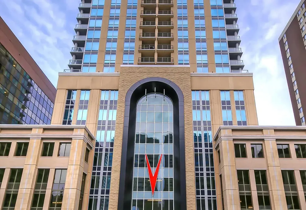 930 6 Avenue SW Calgary AB T2P 1J3