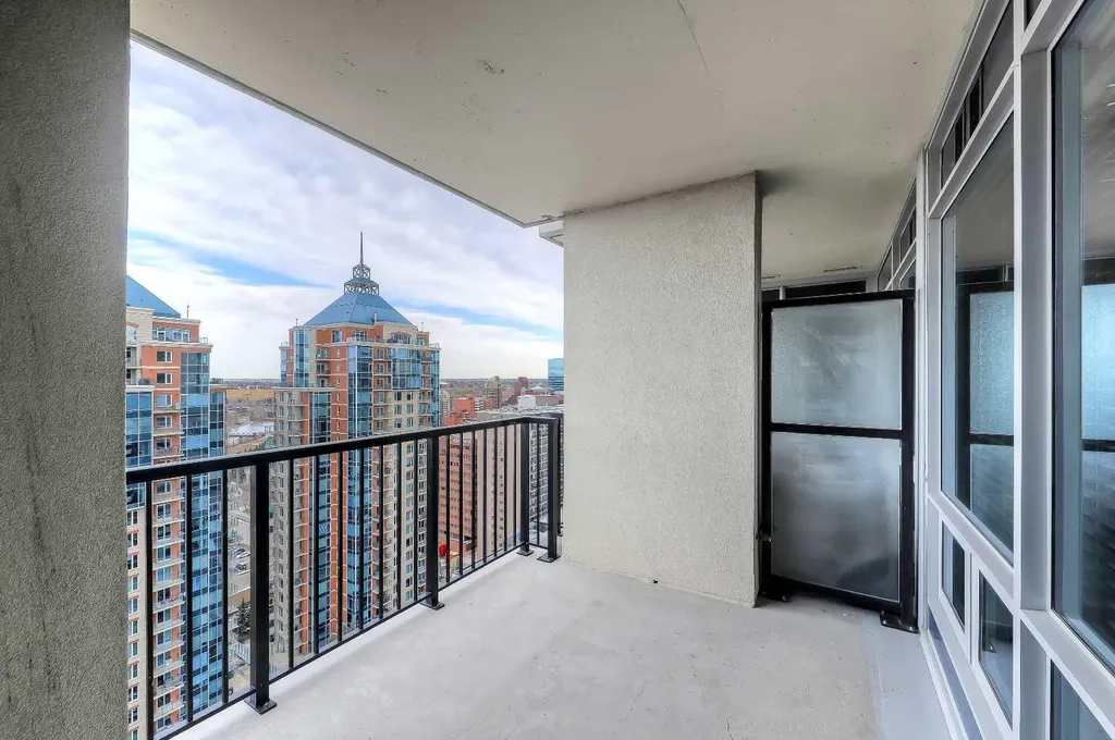 930 6 Avenue SW Calgary AB T2P 1J3