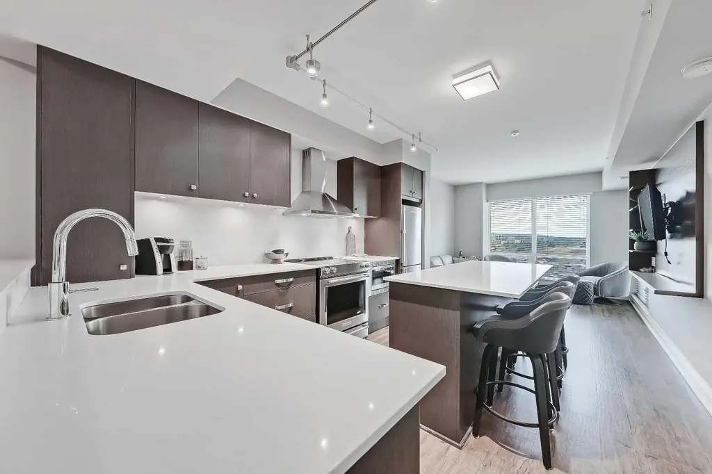 930 6 Avenue SW Calgary AB T2P 1J3