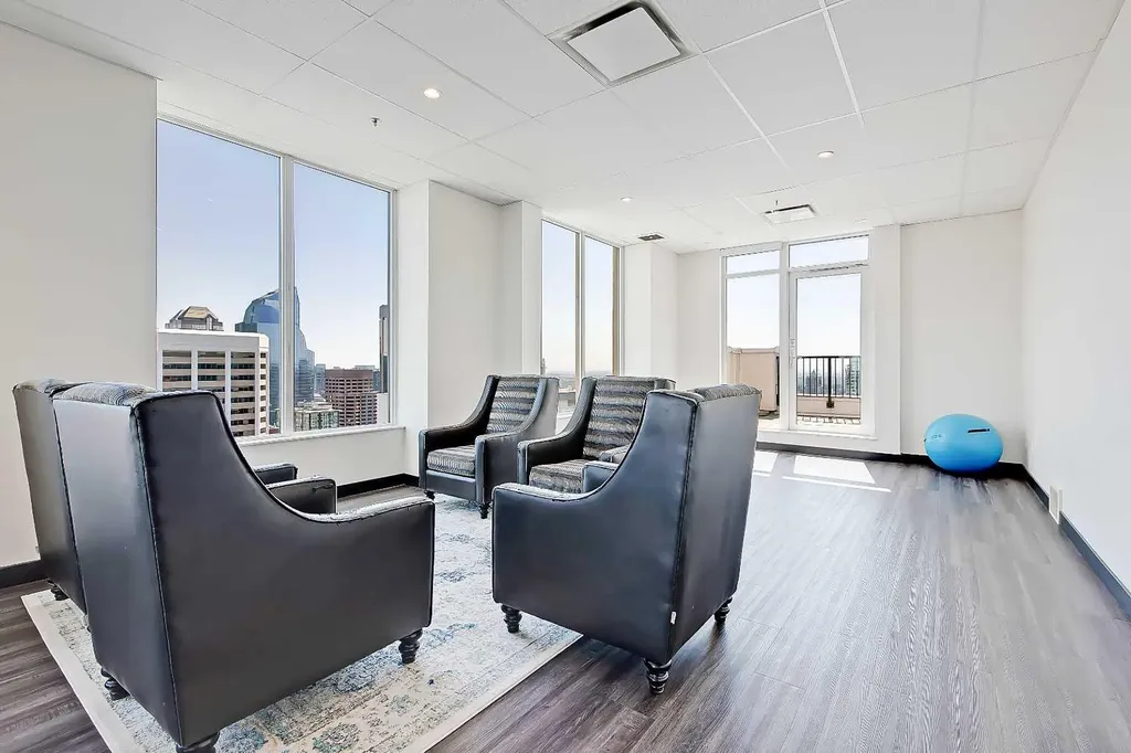 930 6 Avenue SW Calgary AB T2P 1J3