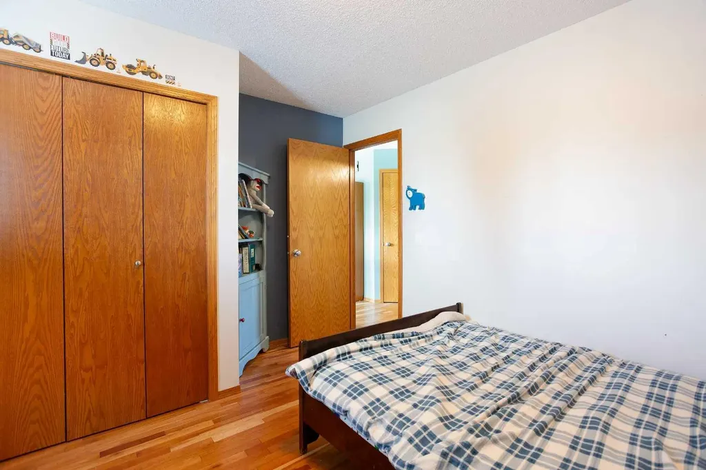 1771 Meadowbrook Drive SE Airdrie AB T4A 2A4
