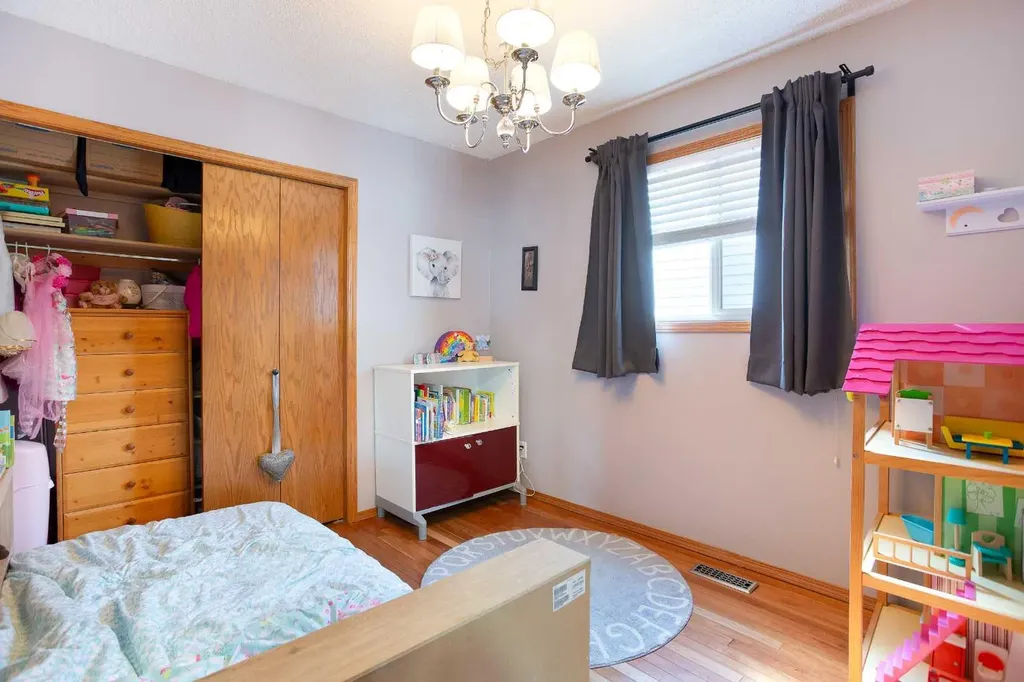 1771 Meadowbrook Drive SE Airdrie AB T4A 2A4