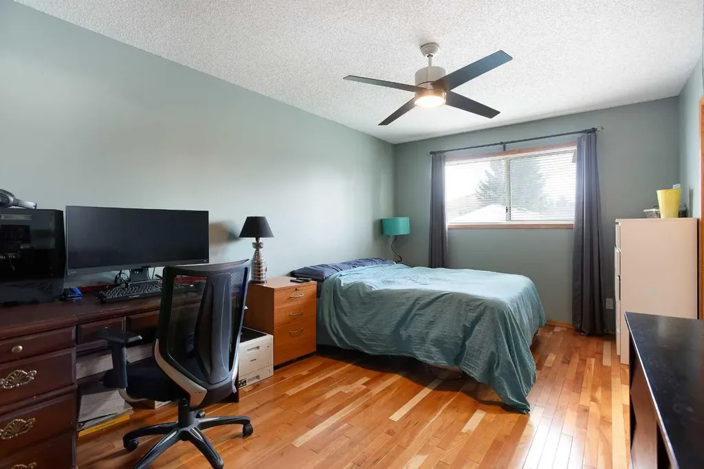 1771 Meadowbrook Drive SE Airdrie AB T4A 2A4