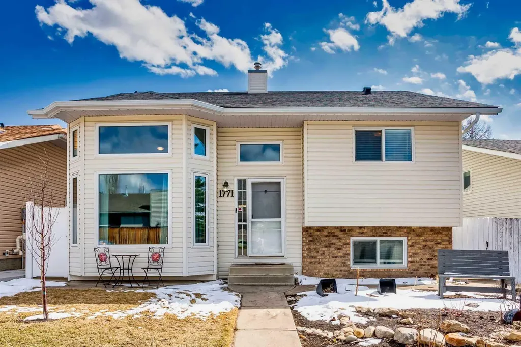 1771 Meadowbrook Drive SE Airdrie AB T4A 2A4