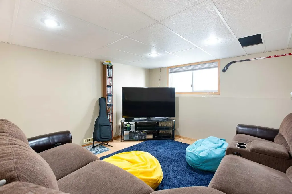 1771 Meadowbrook Drive SE Airdrie AB T4A 2A4