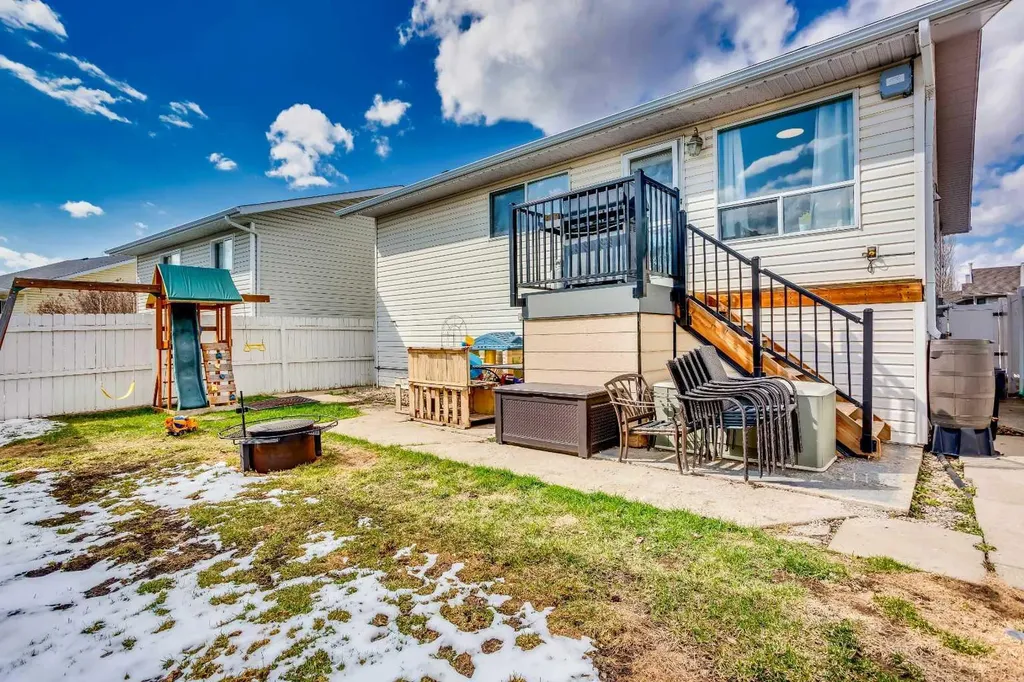 1771 Meadowbrook Drive SE Airdrie AB T4A 2A4