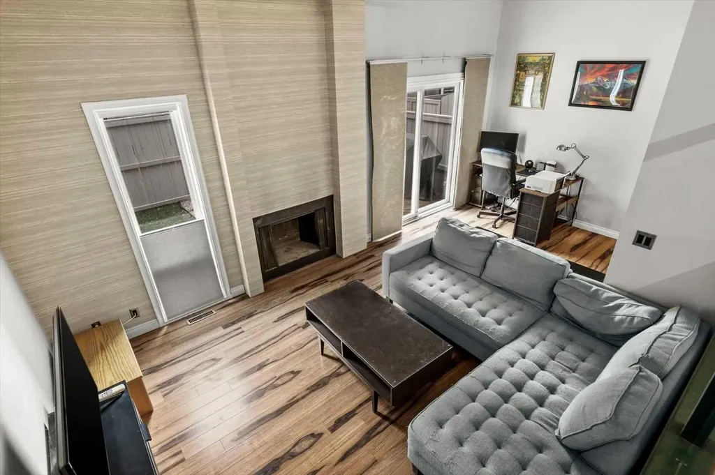 27 Silver Springs Drive NW Calgary AB T3N 4N3