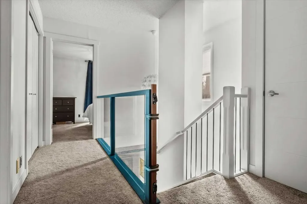 27 Silver Springs Drive NW Calgary AB T3N 4N3