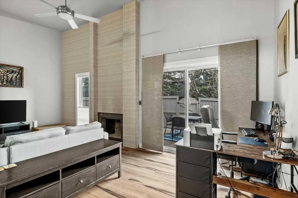 27 Silver Springs Drive NW Calgary AB T3N 4N3