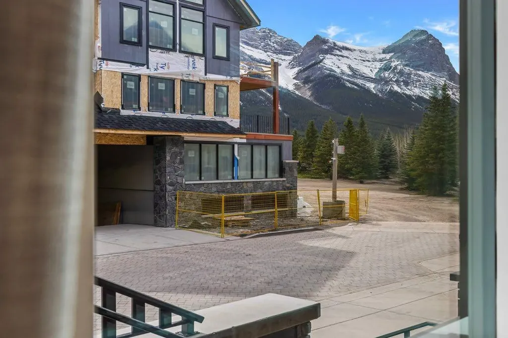 1315 Spring Creek Gate Canmore AB T1W 0N5