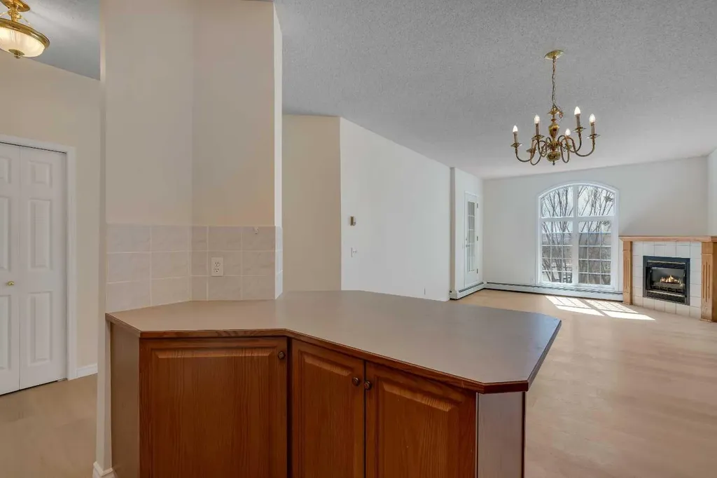 4835 Dalhousie Drive NW Calgary AB T3A 5R7