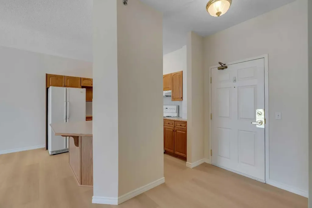 4835 Dalhousie Drive NW Calgary AB T3A 5R7