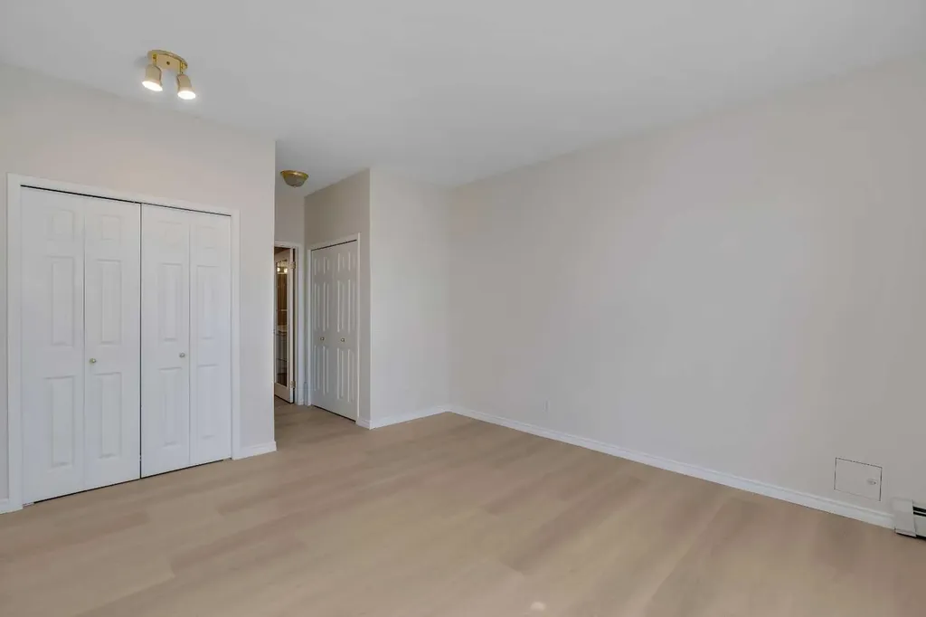 4835 Dalhousie Drive NW Calgary AB T3A 5R7