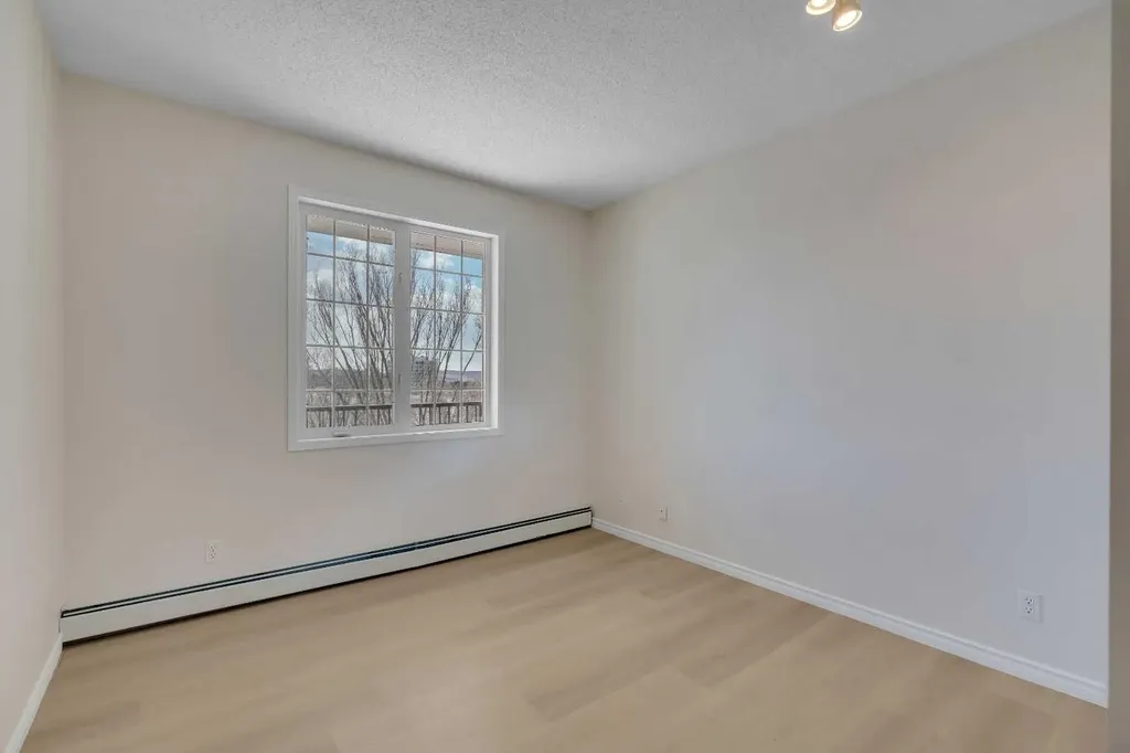 4835 Dalhousie Drive NW Calgary AB T3A 5R7