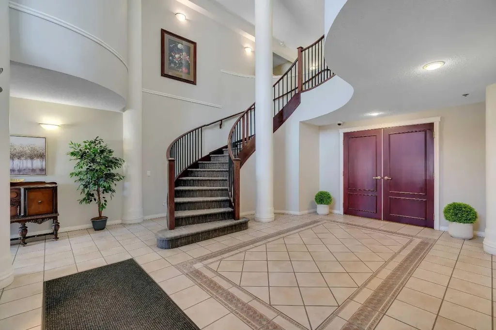 4835 Dalhousie Drive NW Calgary AB T3A 5R7