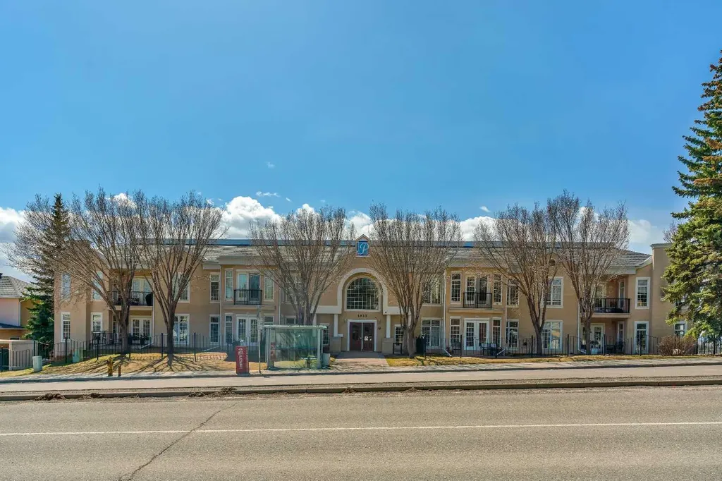 4835 Dalhousie Drive NW Calgary AB T3A 5R7