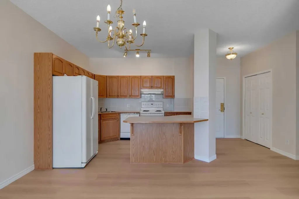 4835 Dalhousie Drive NW Calgary AB T3A 5R7