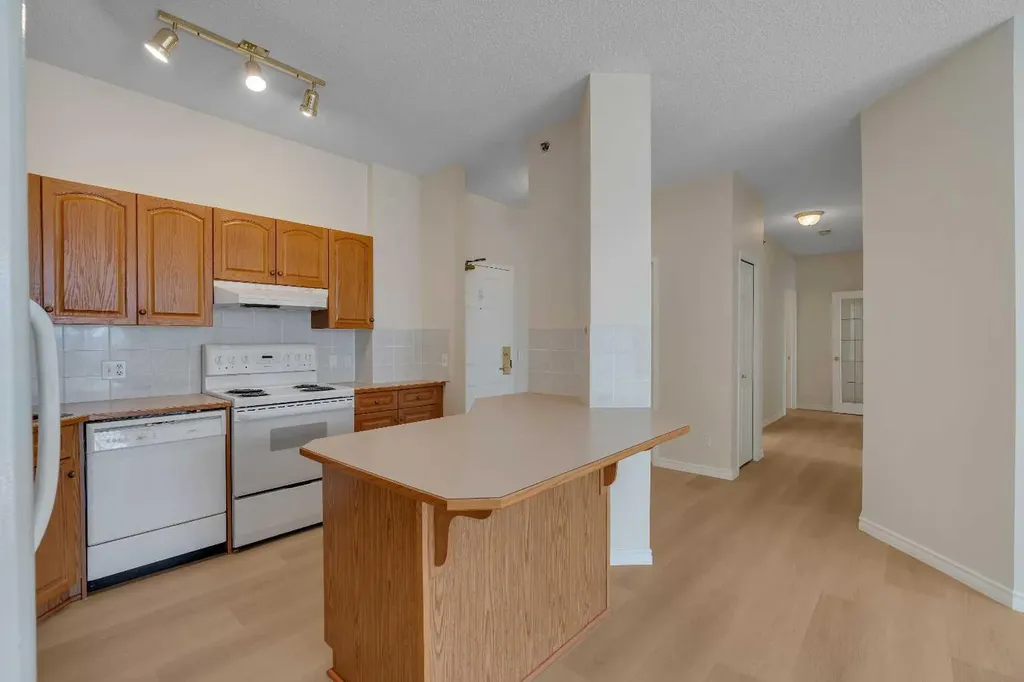 4835 Dalhousie Drive NW Calgary AB T3A 5R7