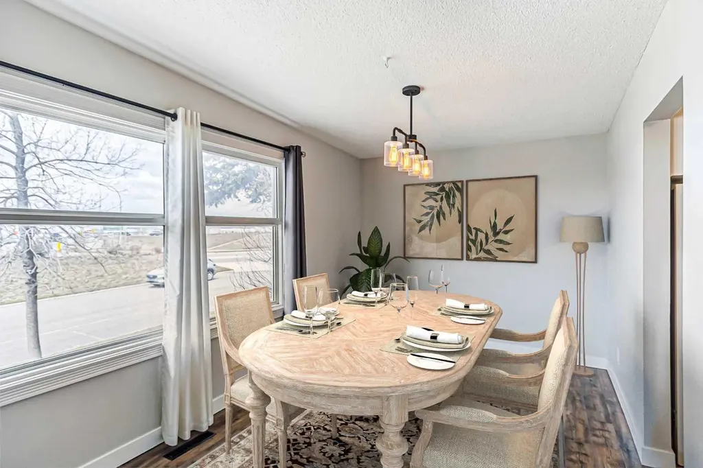 5636 37 Street SW Calgary AB T3E 5M6