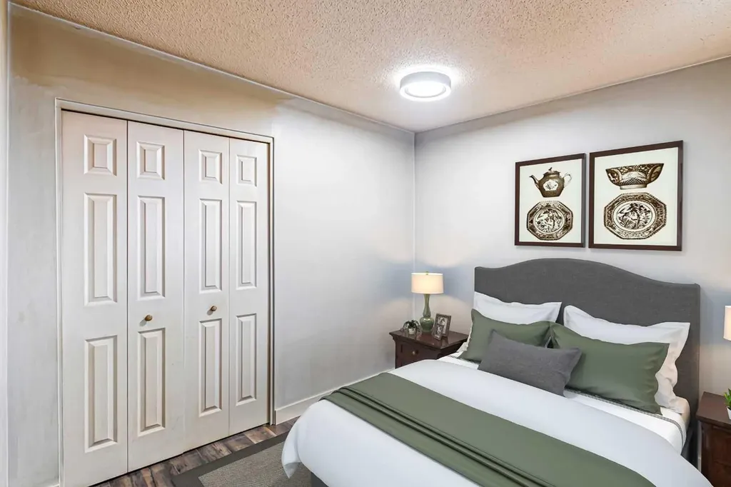 5636 37 Street SW Calgary AB T3E 5M6