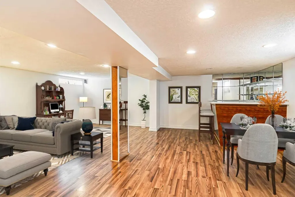 5636 37 Street SW Calgary AB T3E 5M6