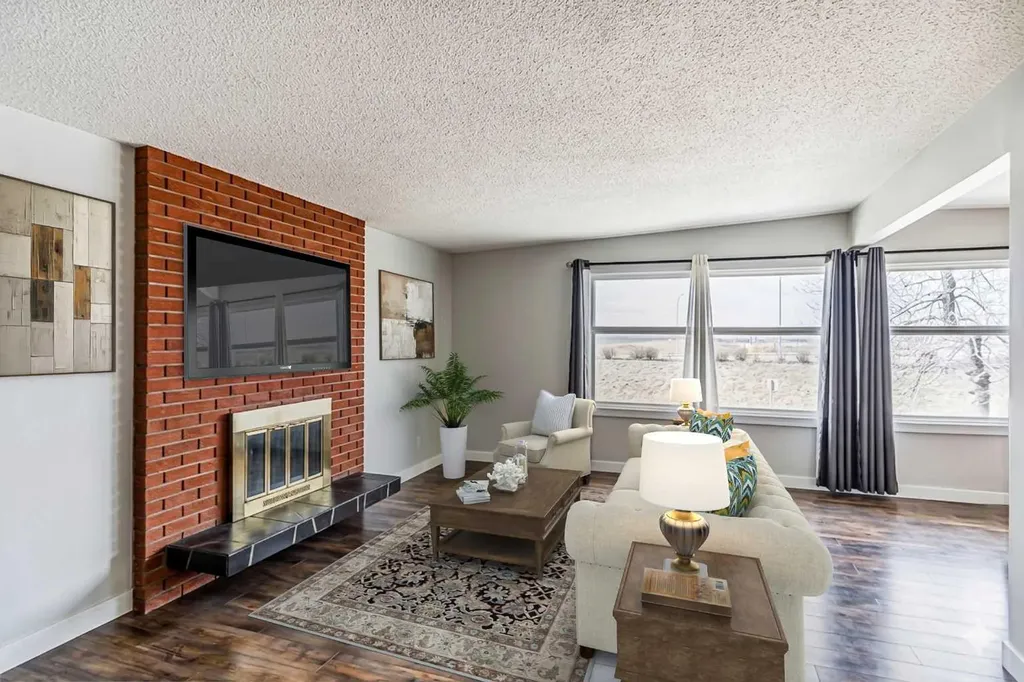 5636 37 Street SW Calgary AB T3E 5M6