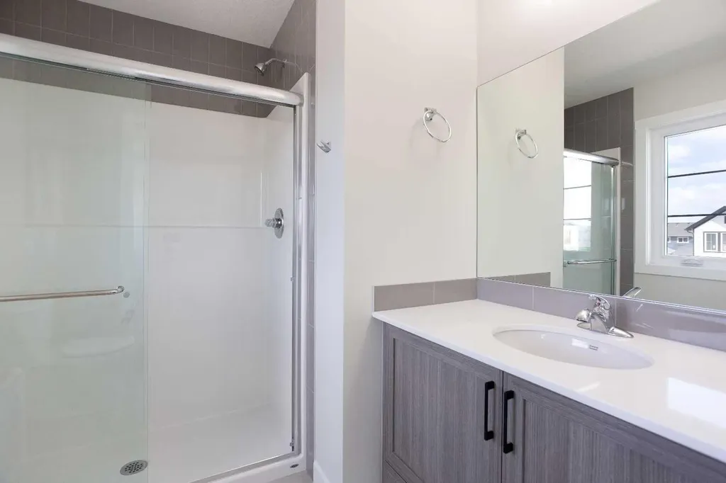 313 Cobblestone Gate SW Airdrie AB T4B 5W4