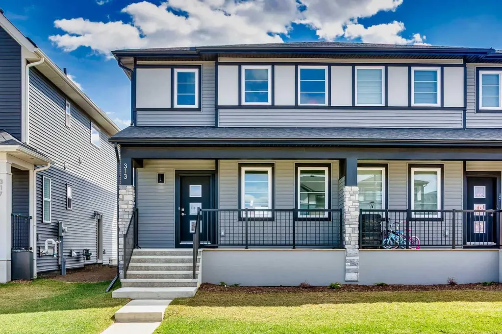 313 Cobblestone Gate SW Airdrie AB T4B 5W4