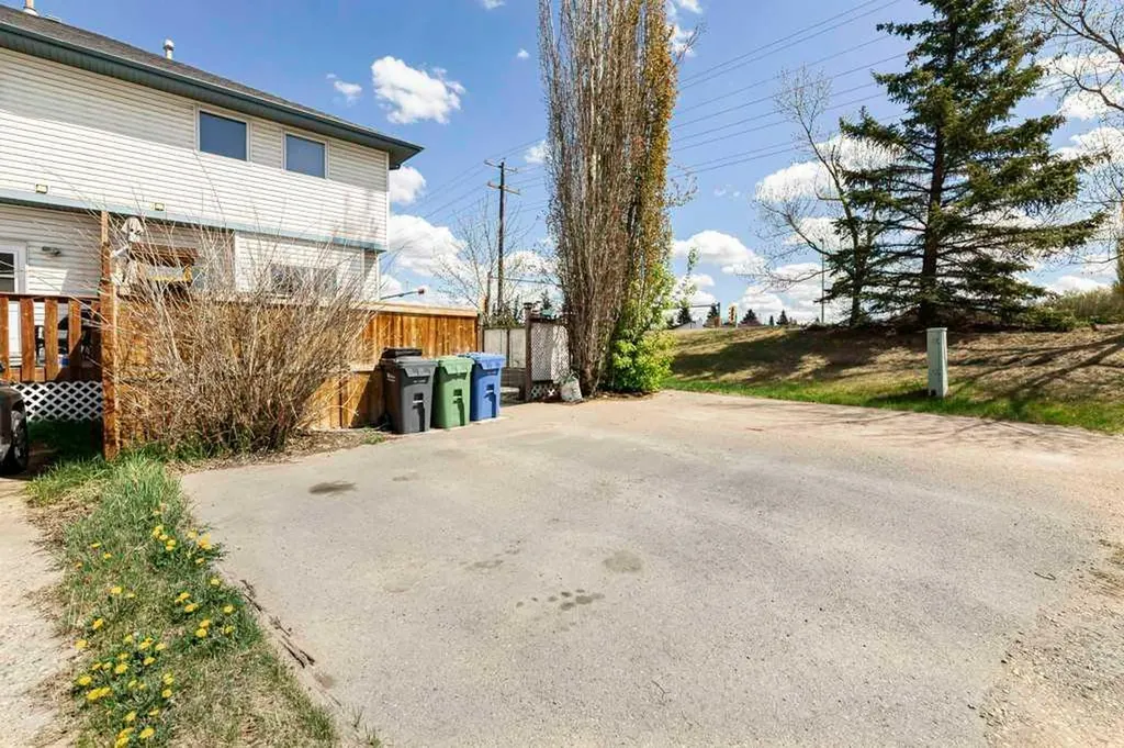 299 Cornett Drive Red Deer AB T4P 3R9