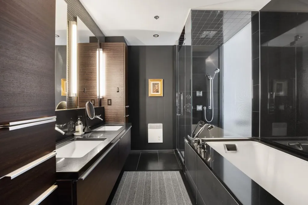 108 9 Avenue SW Calgary AB T2P 0B9