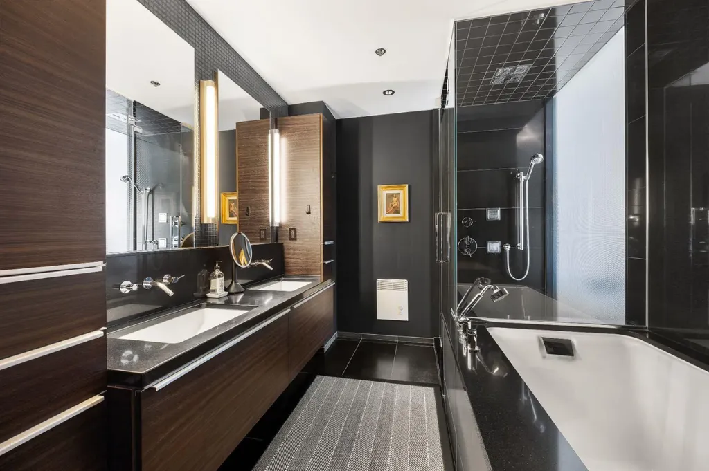 108 9 Avenue SW Calgary AB T2P 0B9