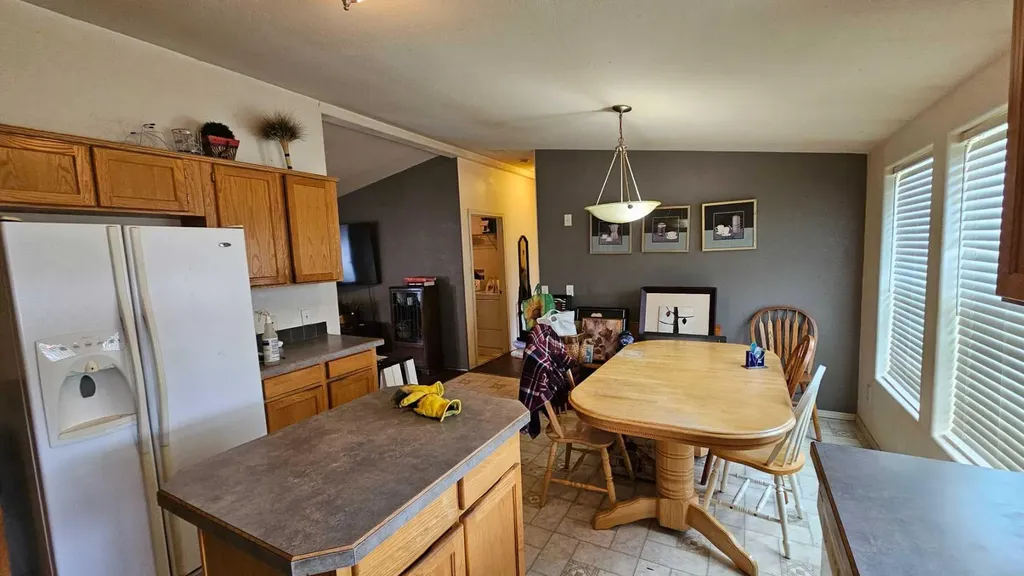 503 5 Avenue Warner AB T0K2L0