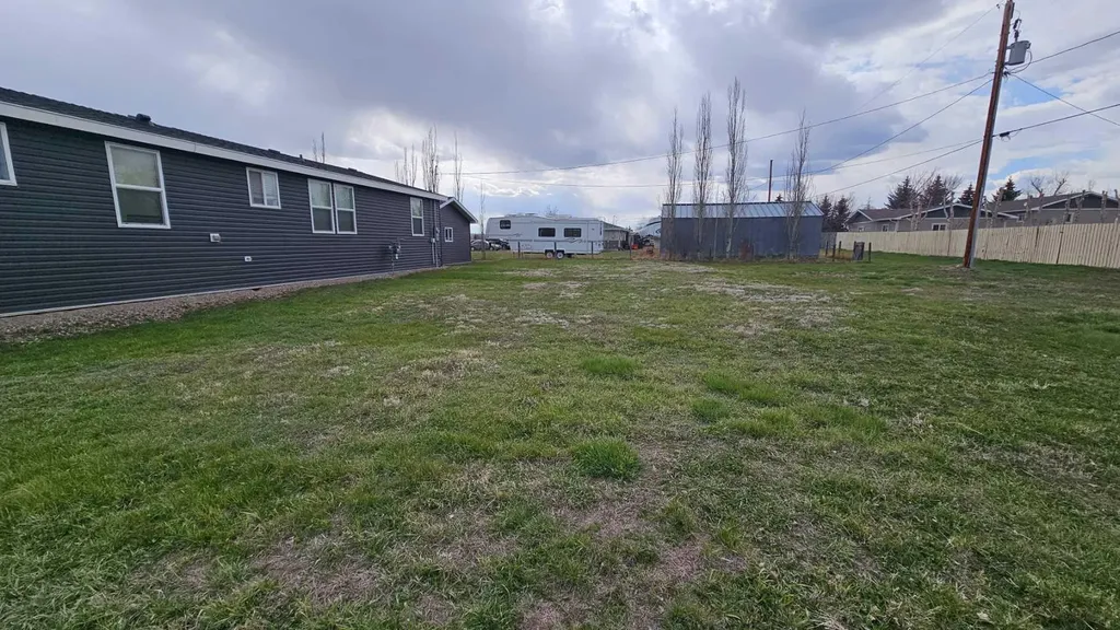 503 5 Avenue Warner AB T0K2L0