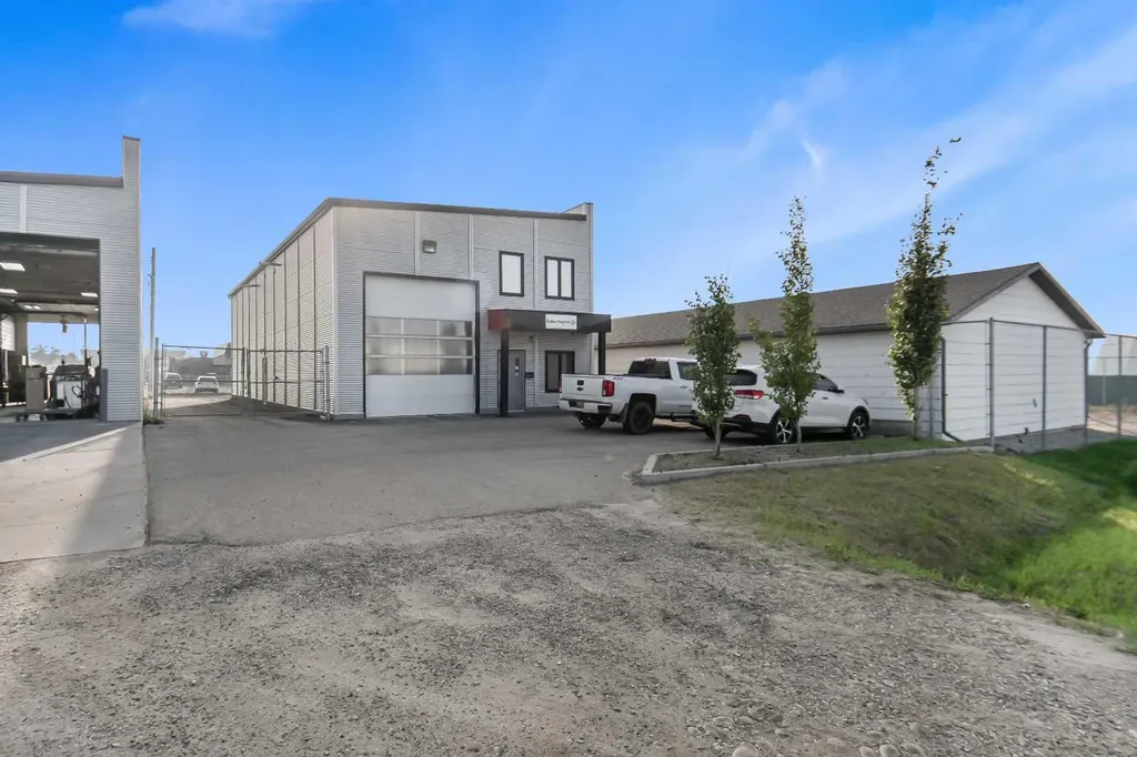 12515 101 Street Grande Prairie AB T8V 5S1
