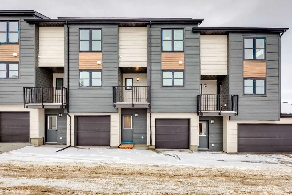 135 Mahogany Parade SE Calgary AB T3M 4K2
