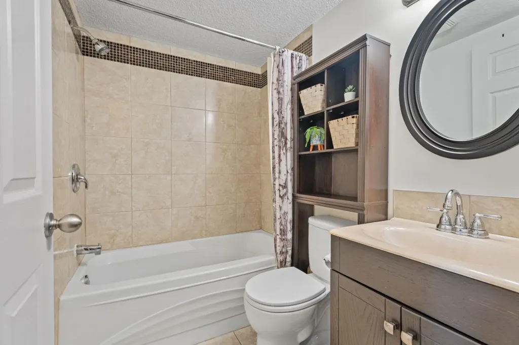 50 8 Avenue SE High River AB T1V 1E8