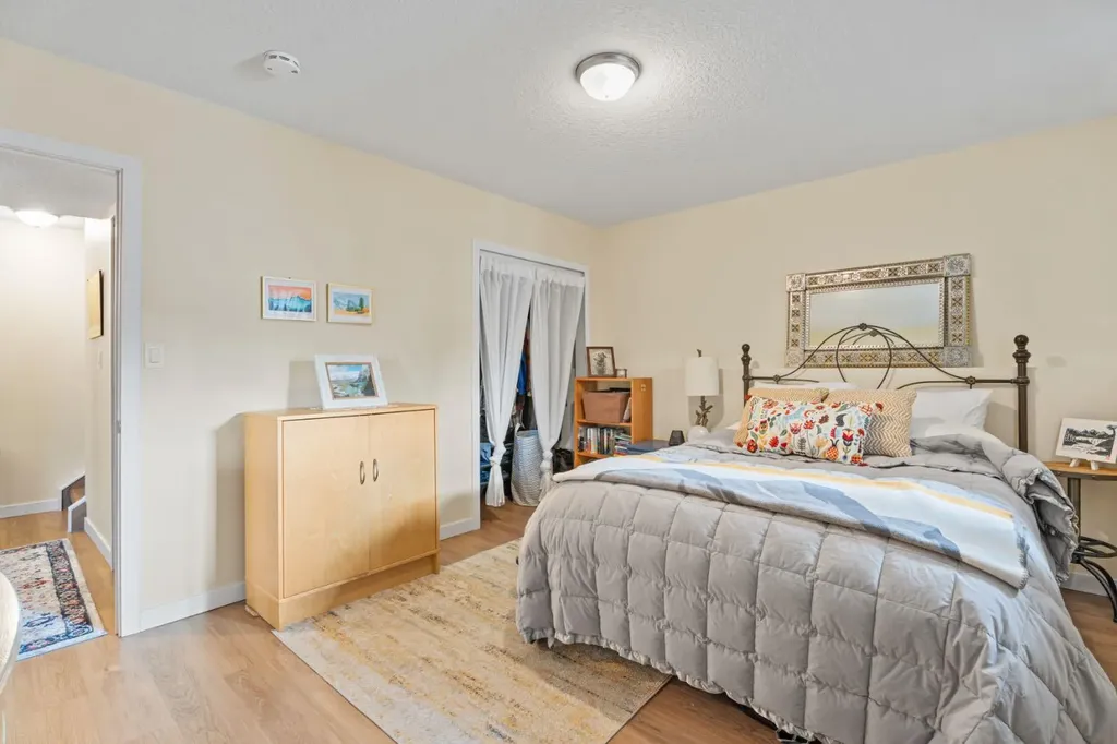 50 8 Avenue SE High River AB T1V 1E8