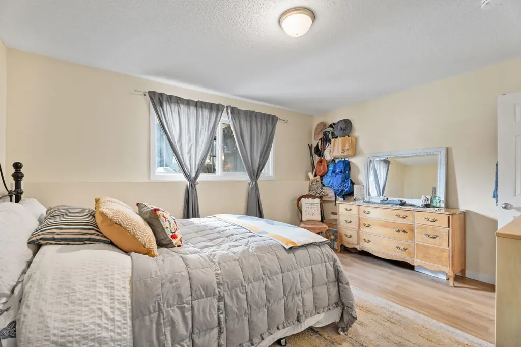 50 8 Avenue SE High River AB T1V 1E8