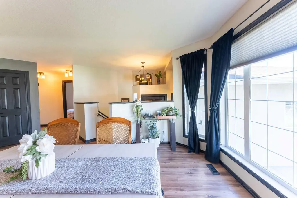 152 Mt Rundle Road W Lethbridge AB T1K 7G1