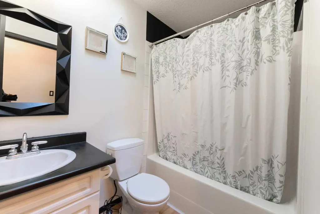 152 Mt Rundle Road W Lethbridge AB T1K 7G1