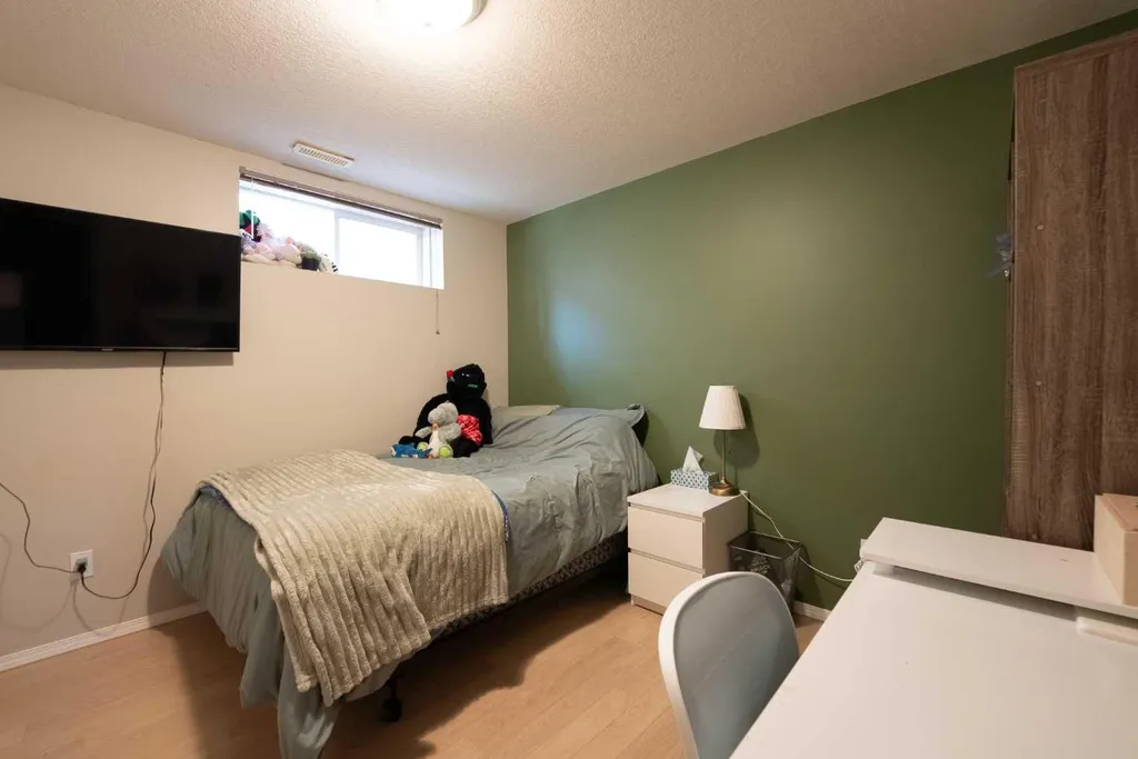 152 Mt Rundle Road W Lethbridge AB T1K 7G1