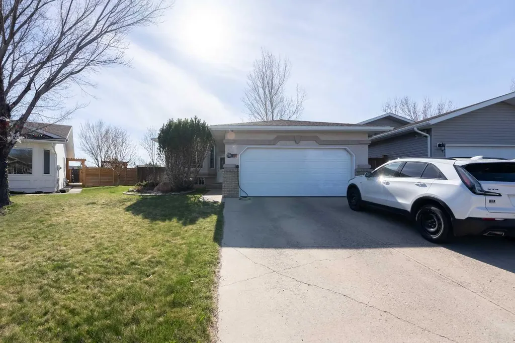 152 Mt Rundle Road W Lethbridge AB T1K 7G1