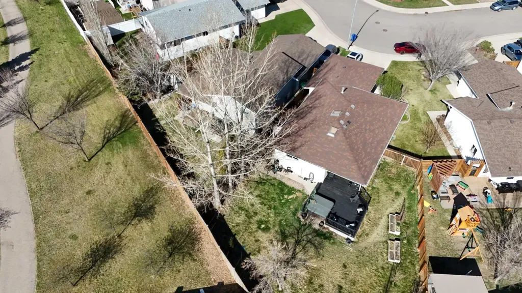 152 Mt Rundle Road W Lethbridge AB T1K 7G1