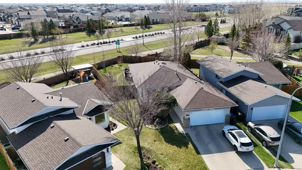 152 Mt Rundle Road W Lethbridge AB T1K 7G1