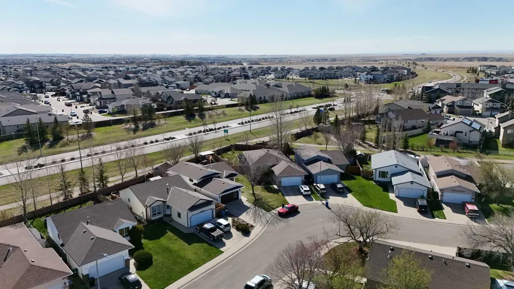 152 Mt Rundle Road W Lethbridge AB T1K 7G1
