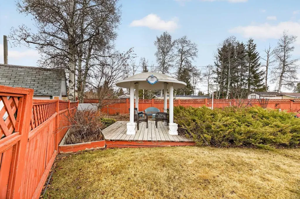 217 5 Street NW Sundre AB T0M 1X0