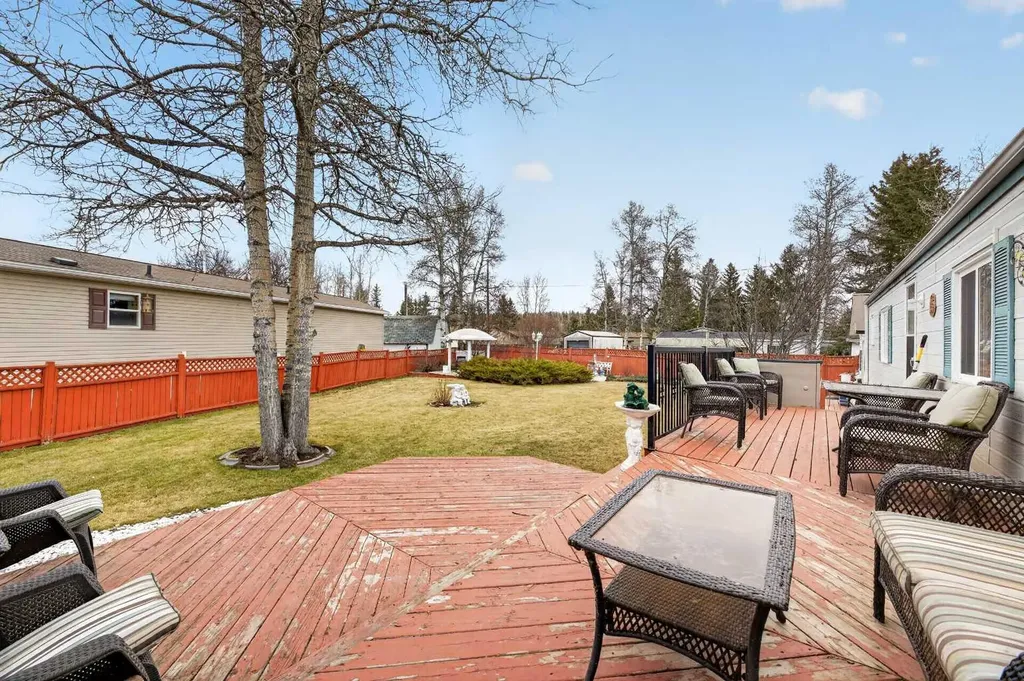 217 5 Street NW Sundre AB T0M 1X0