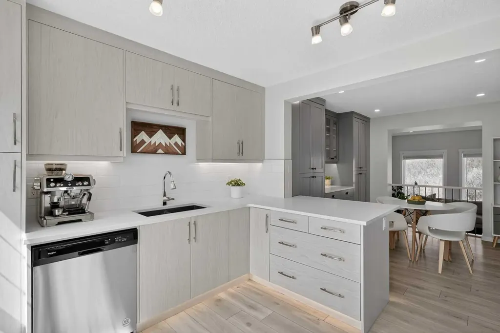 228 Cranbrook Square SE Calgary AB T3M3E3
