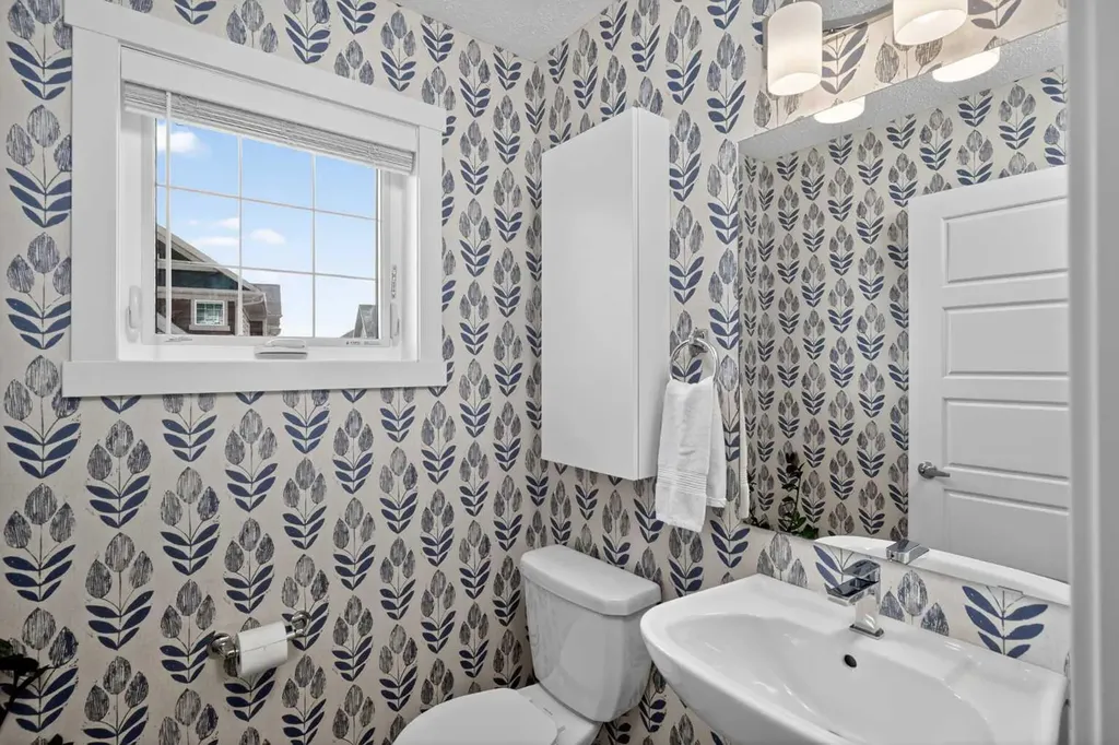 228 Cranbrook Square SE Calgary AB T3M3E3