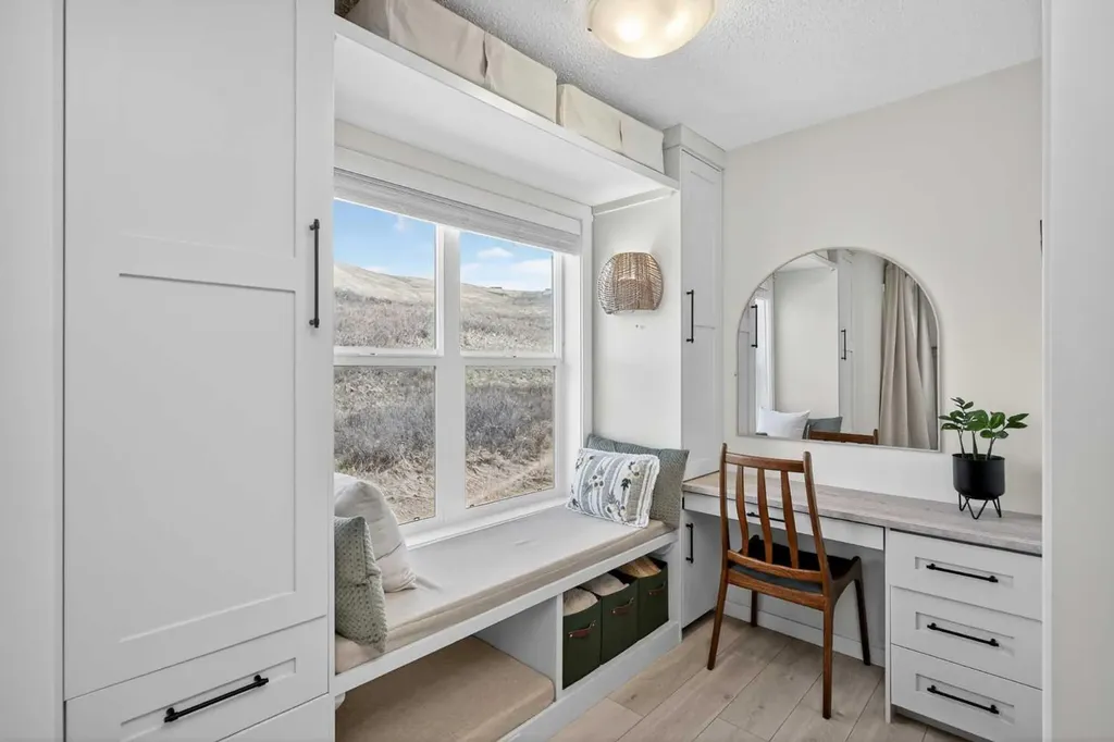 228 Cranbrook Square SE Calgary AB T3M3E3